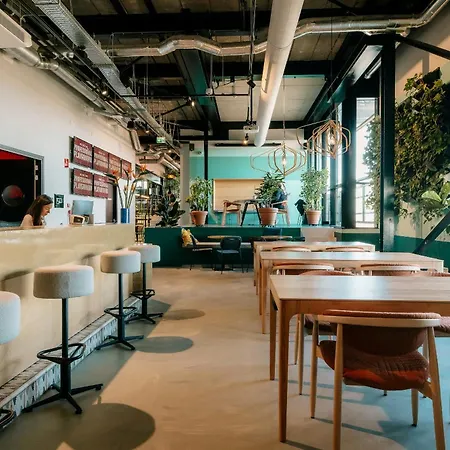 فندق The Social Hub 4*