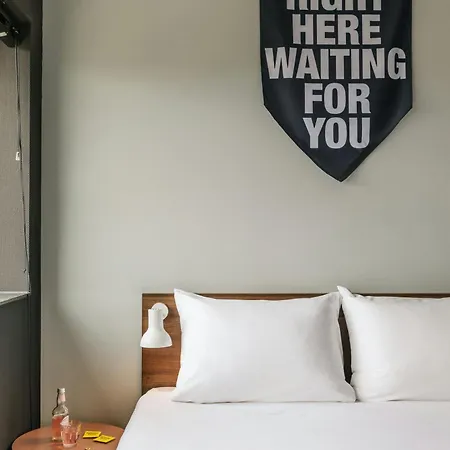 The Social Hub 4* أمستردام