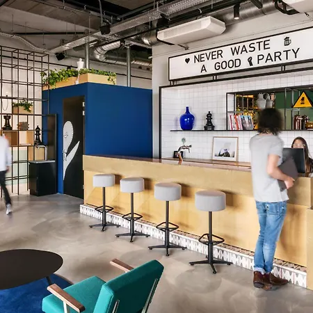 The Social Hub מלון