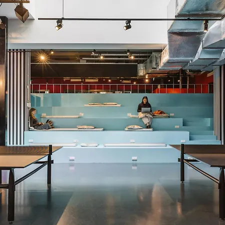 Hotel The Social Hub 4*