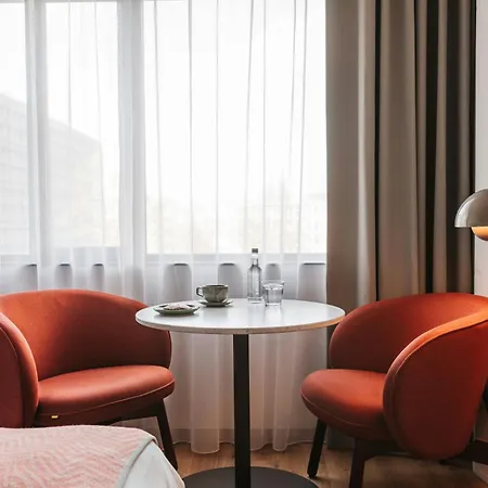 Hotel The Social Hub 4*
