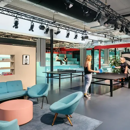 Hotel The Social Hub 4*