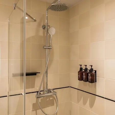 Hotel The Social Hub 4*