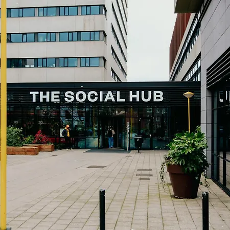 The Social Hub 4*