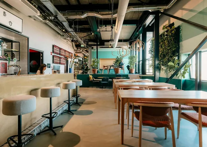 Hotel The Social Hub 4*