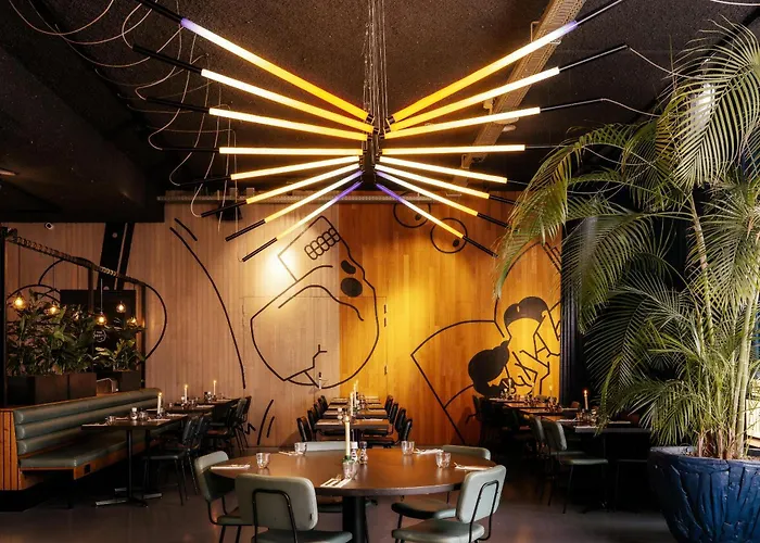 Hotel The Social Hub 4*